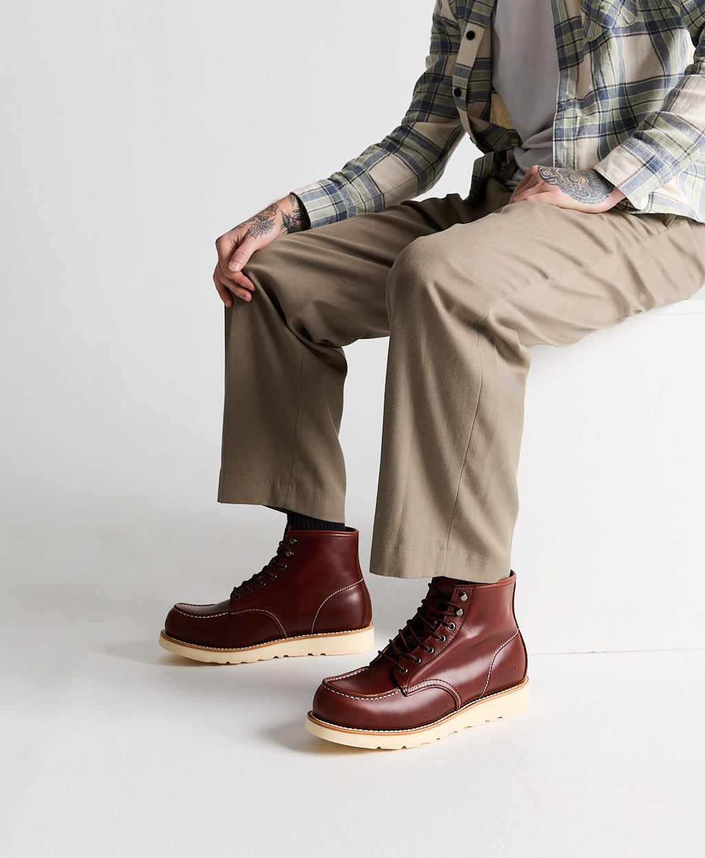 The Thompson — Dark Brown Leather